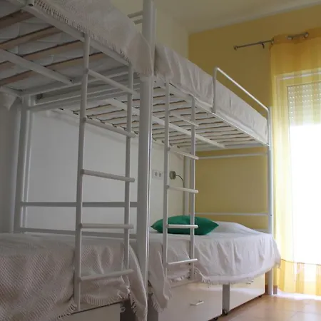 호스텔 레이싱 매크럴