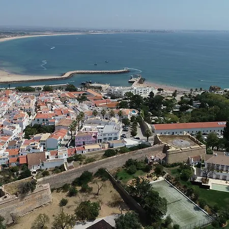 레이싱 매크럴 *