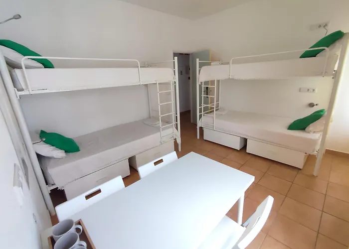 ホステル Racing Mackerel ラゴス